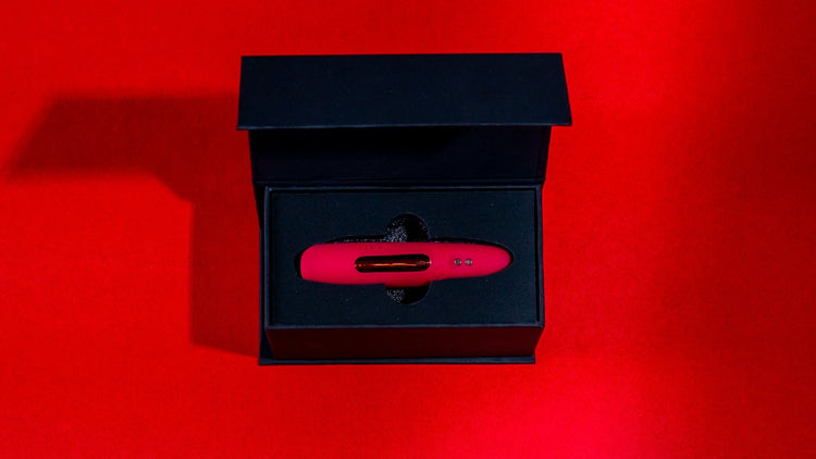 Dia Mini Rouge is a perfect example for the red massager collection. It embodies passion, intimacy and wellness.